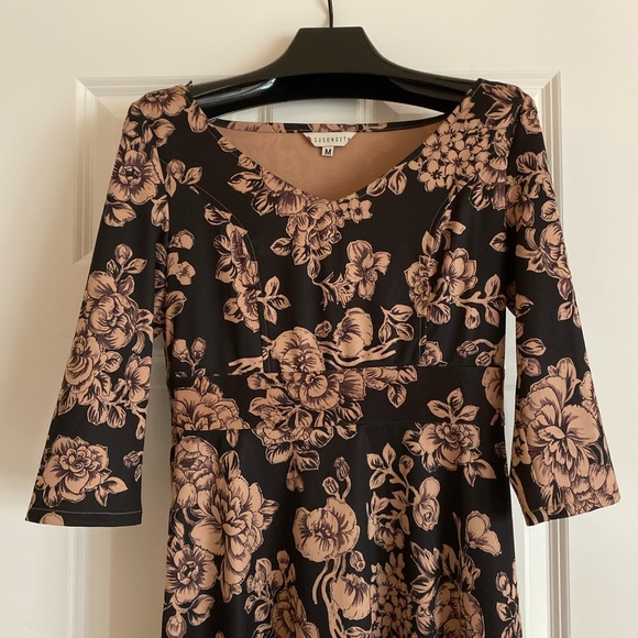 COPY - COPY - Susongeth floral dress - Picture 5 of 7